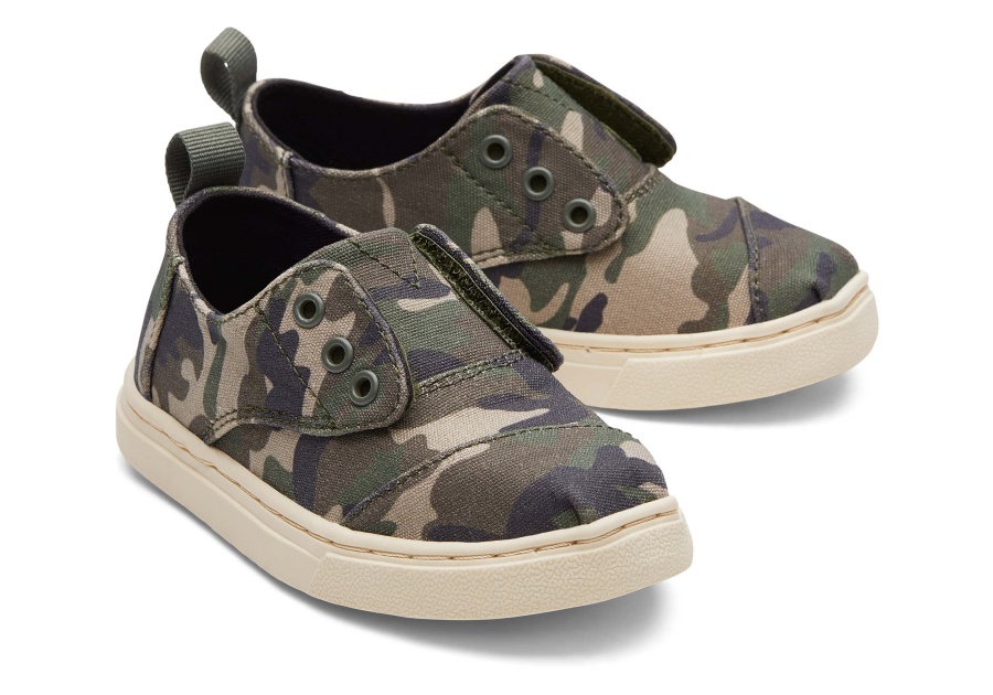 トムス タイニー レースアップ スニーカー マルチ